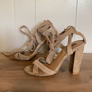 Steve Madden Taupe Suede Lace Up Heeled Sandals Size 7.5